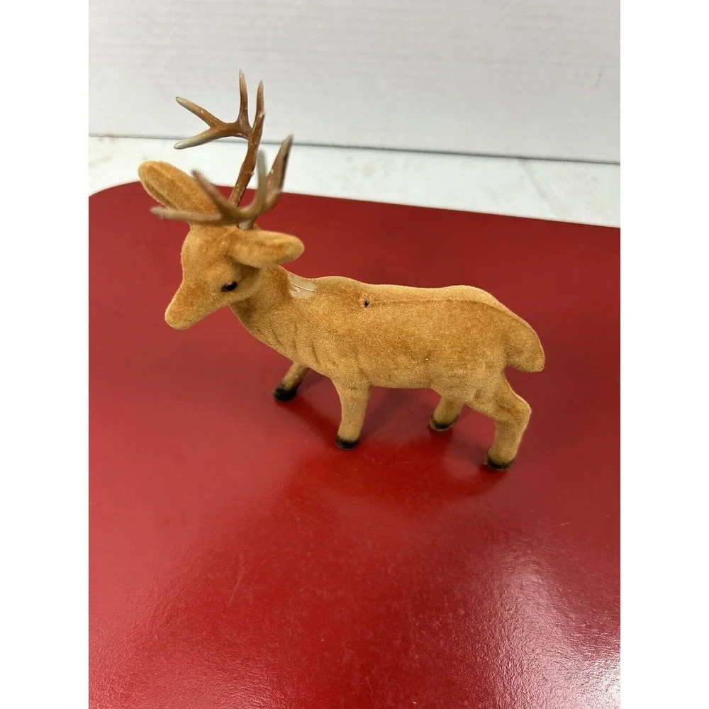 Vintage Flocked Deer‎ Buck
